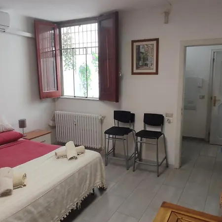 Appartement Quiet Simple Studio, Old Town *