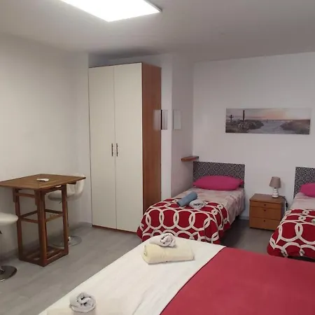 Quiet Simple Studio, Old Town Appartement Bari
