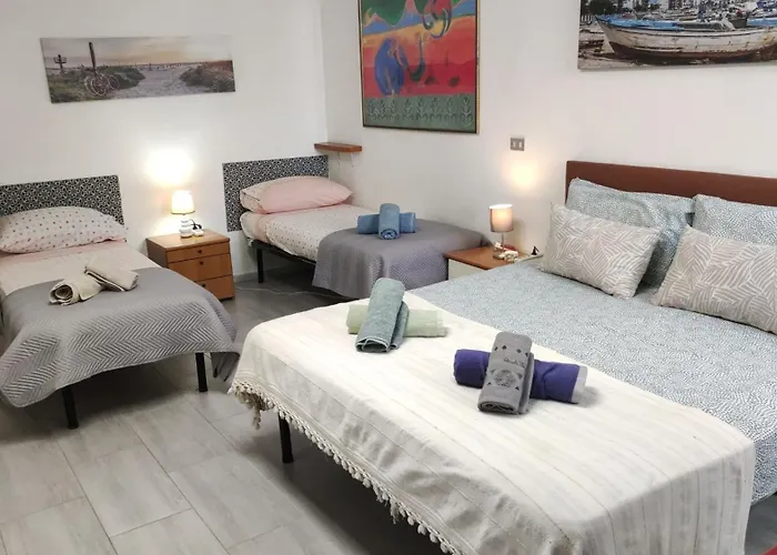 Very Quiet Studio, Old Town